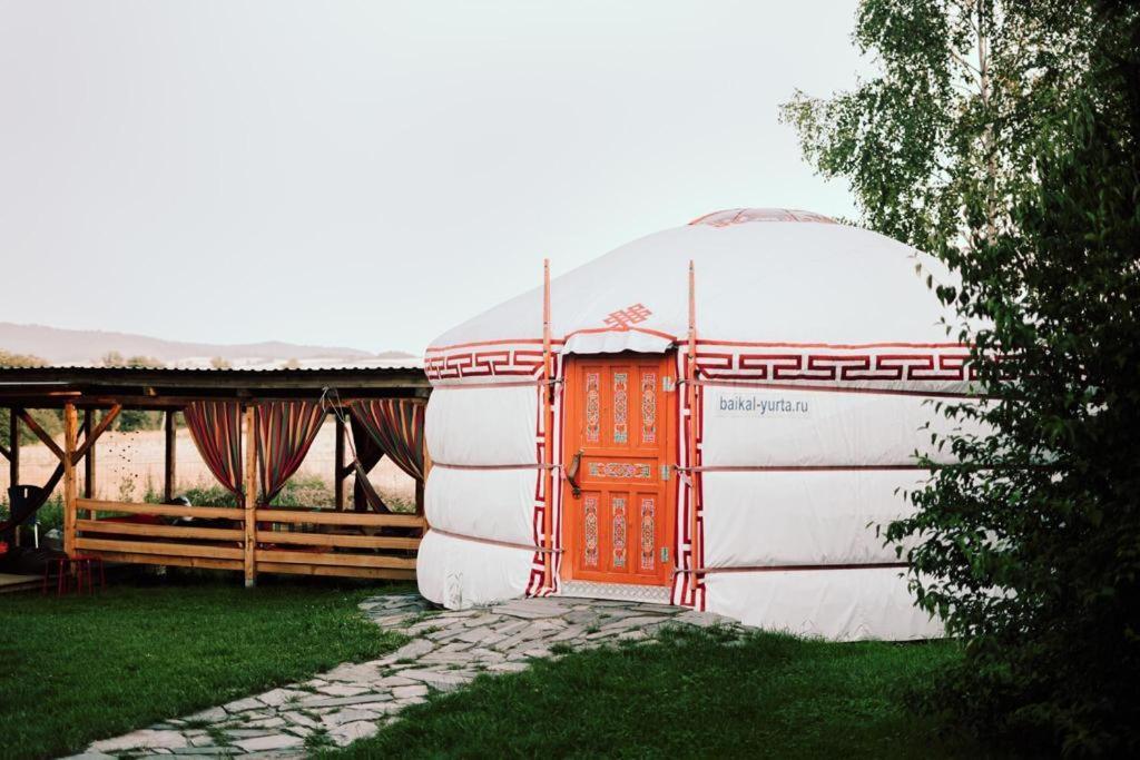 Caloroczne Jurty Mongolskie - "Domy Slonca" Kłodzko Exteriör bild